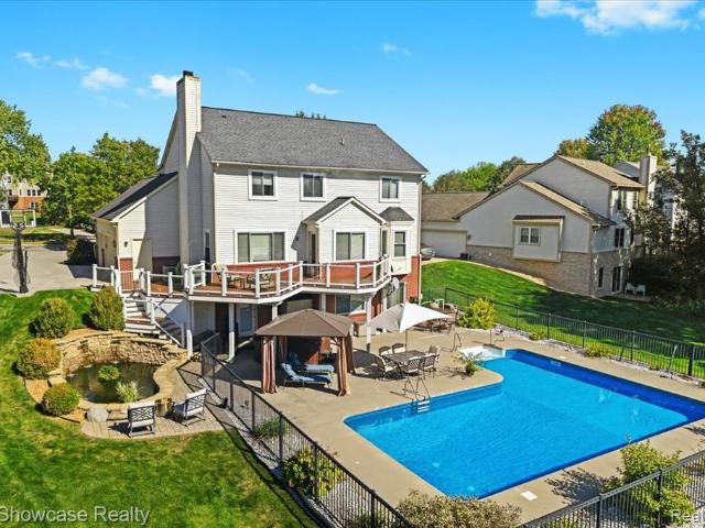 House for sale in Wexford Mews, Wixom