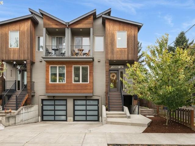 Townhouse for sale in Oregonia