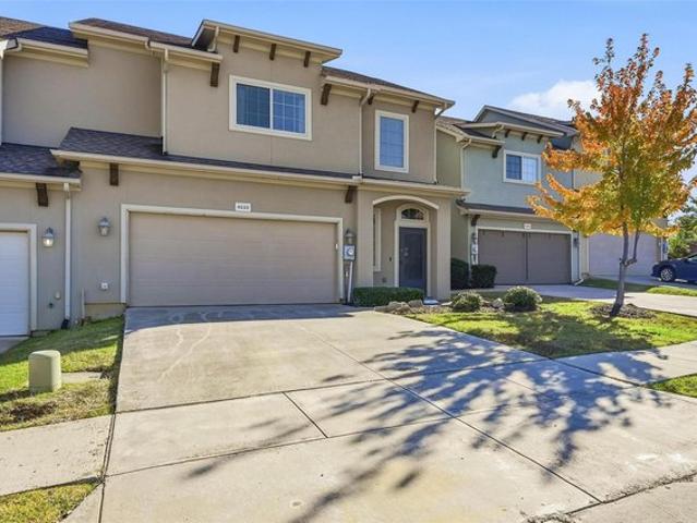 Townhouse for sale in Irving, Texas