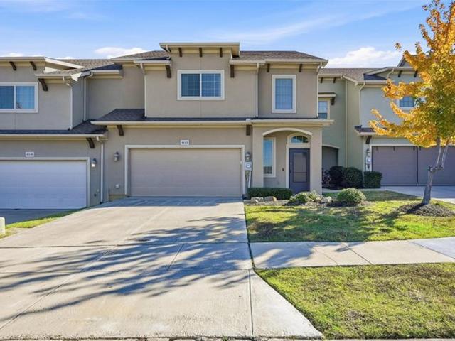 Townhouse for sale in Irving, Texas