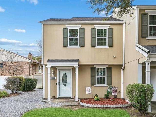 Townhouse for sale in Kenner, Louisiana