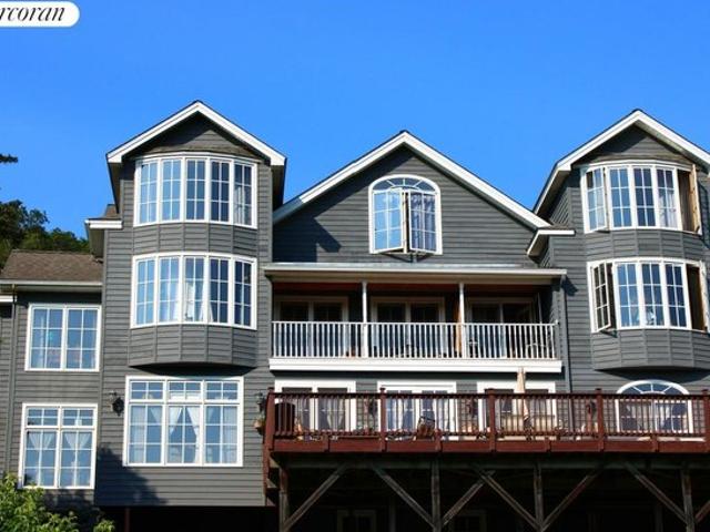 House for sale in New York