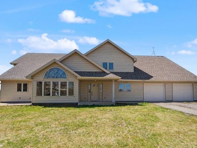 House for sale in Grinnell, Iowa