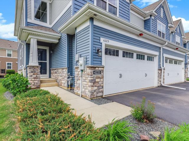 Townhouse for sale in Woodbury, Minnesota