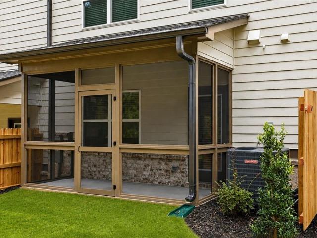 Townhouse for sale in Lilburn, Georgia