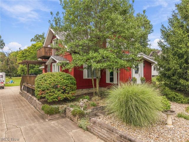 House for sale in Kidron, Wayne County