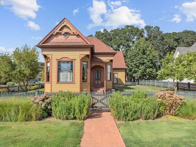 House for sale in Oregonia