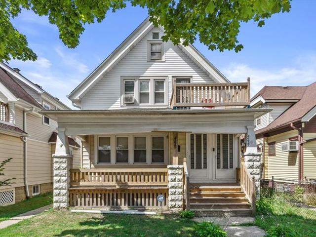 House for sale in Milwaukee, Wisconsin