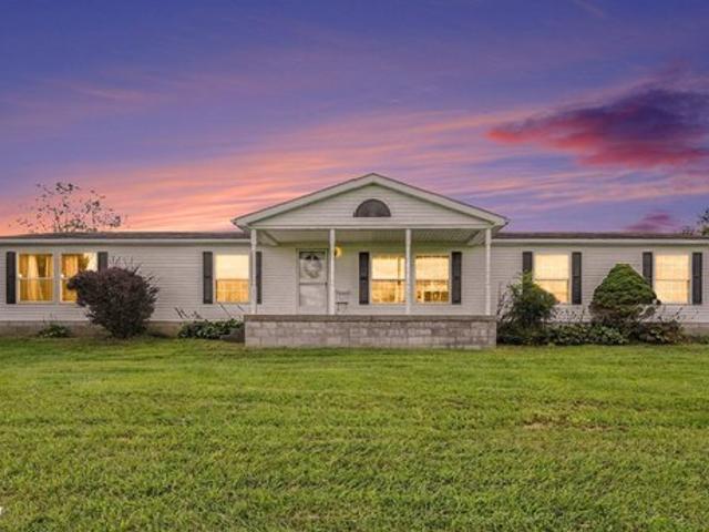 House for sale in Mount Eden, Spencer County