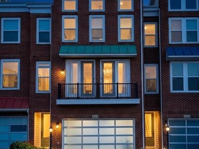 Townhouse for sale in Virginia