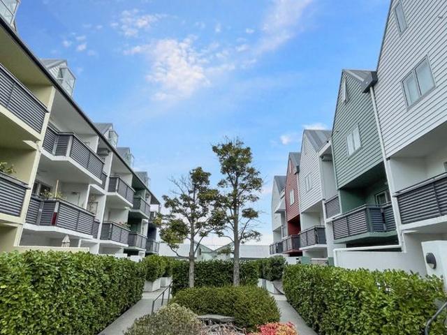 Apartment for rent in Heathcote, Canterbury