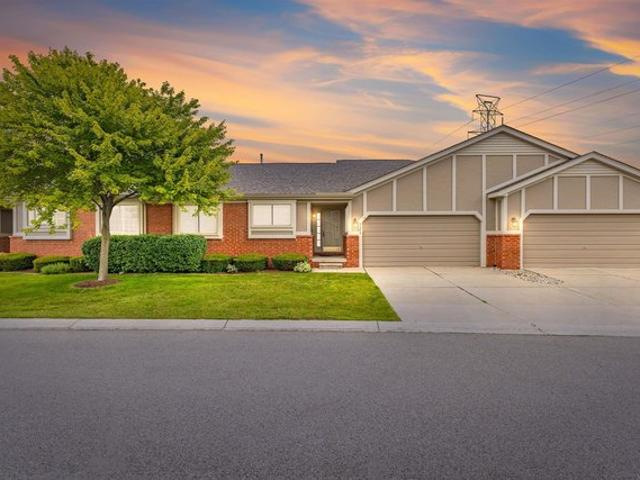 Condo for sale in Clinton Township, Michigan
