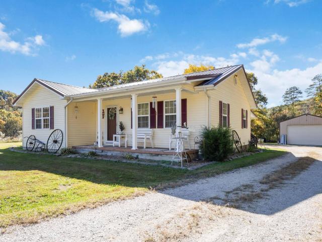 House for sale in Tyner, Kentucky