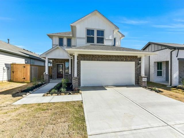 House for sale in Pinehurst, Texas