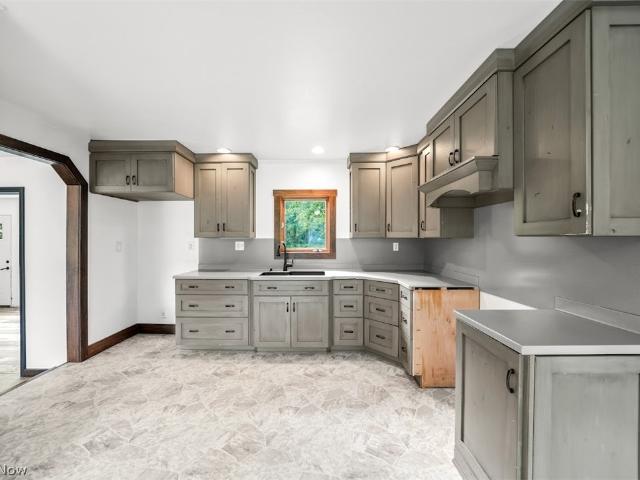 House for sale in Southington, Ohio