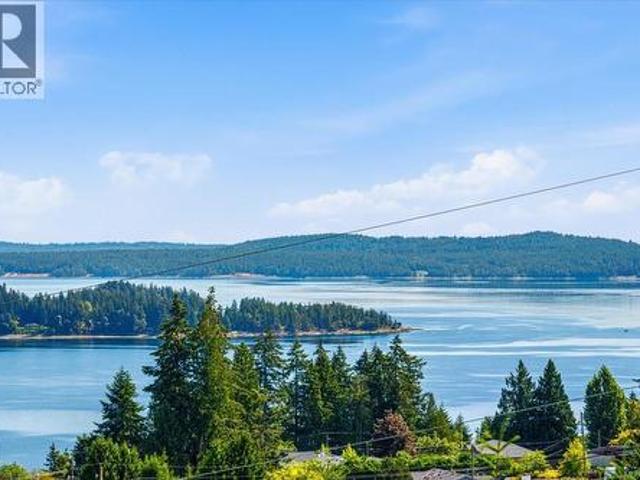 House for sale in Ladysmith, British Columbia