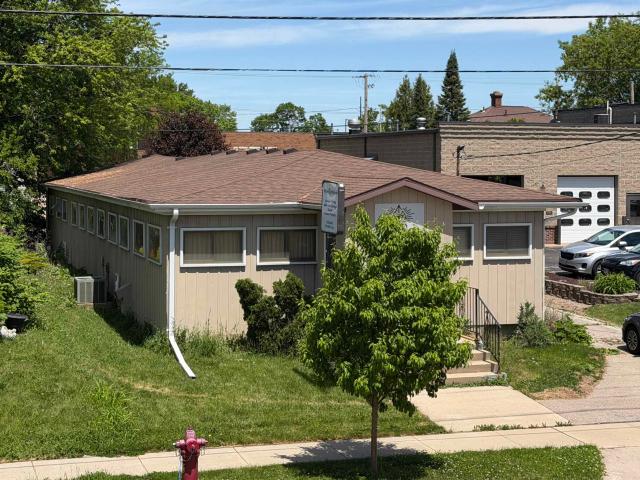 Commercial for sale in Menasha, Wisconsin