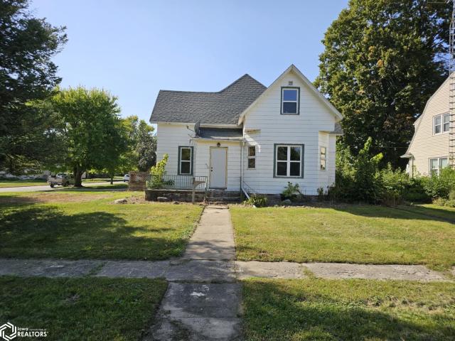 House for sale in Ackley, Iowa