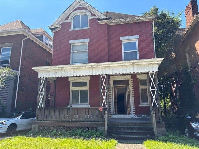 House for sale in Pittsburg, Pennsylvania