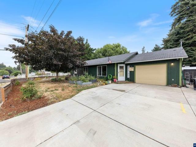 House for sale in Oregonia