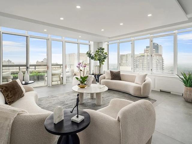 Condo for sale in Arverne, New York