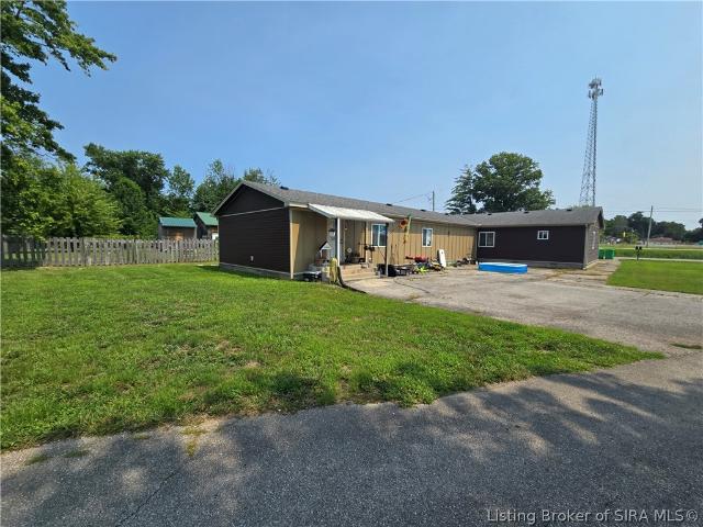House for sale in Pekin, Indiana