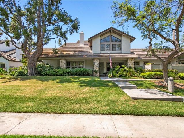 Condo for sale in Irvine, Woodbridge
