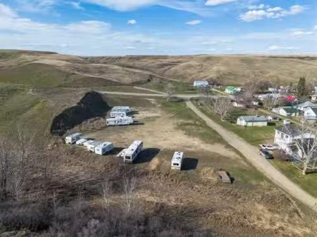 House for sale in Carbon, Alberta