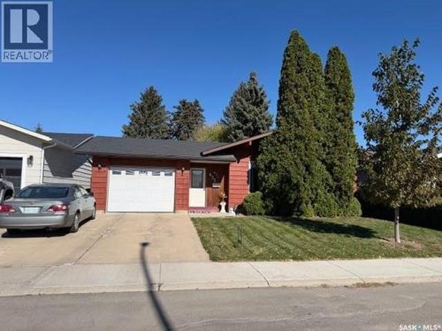 House for sale in Confederation, Saskatoon