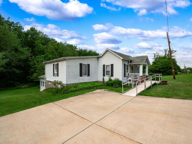 House for sale in Lyndora, Pennsylvania