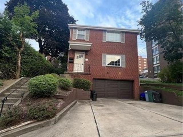 House for sale in Pittsburg, Pennsylvania