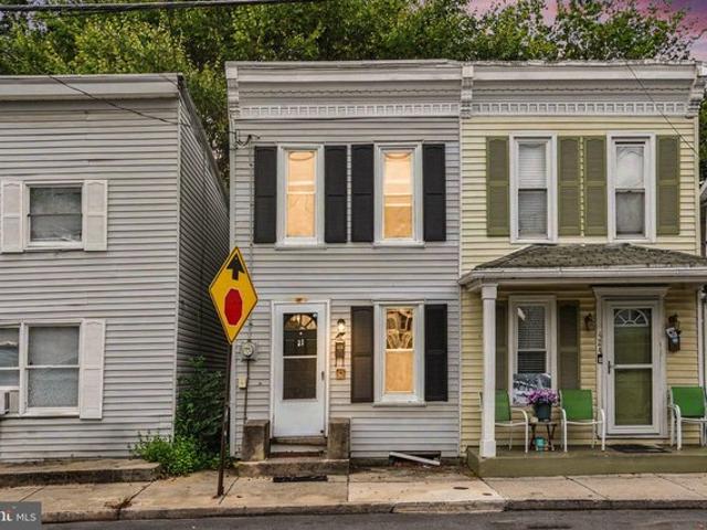 Townhouse for sale in Carlisle, Cumberland County