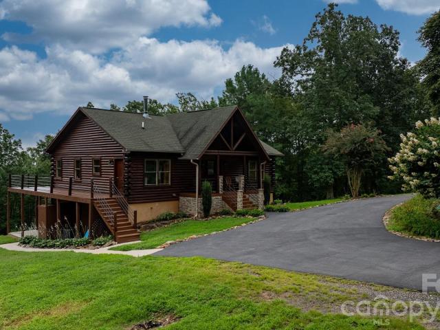 House for sale in Hiddenite, North Carolina