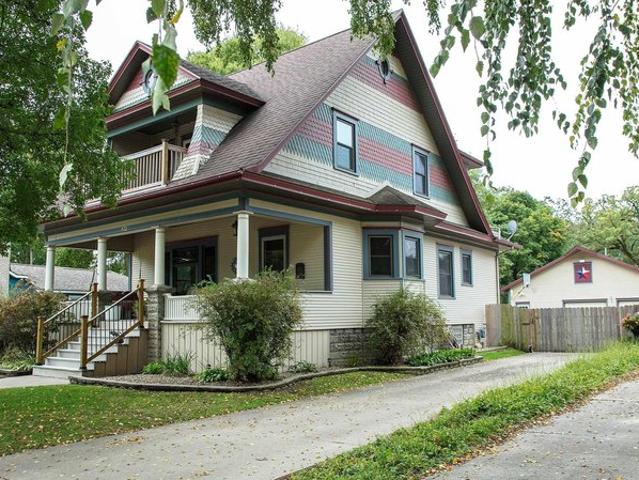 House for sale in Waverly, Bremer County