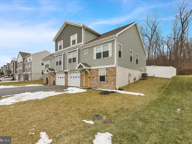 Townhouse for sale in Robesonia, Pennsylvania
