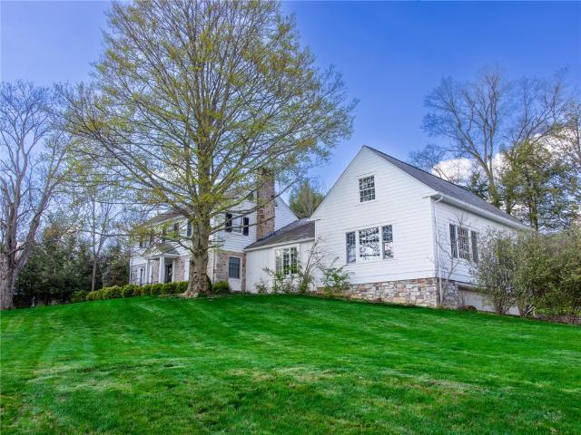 House for sale in Laughlintown, Pennsylvania