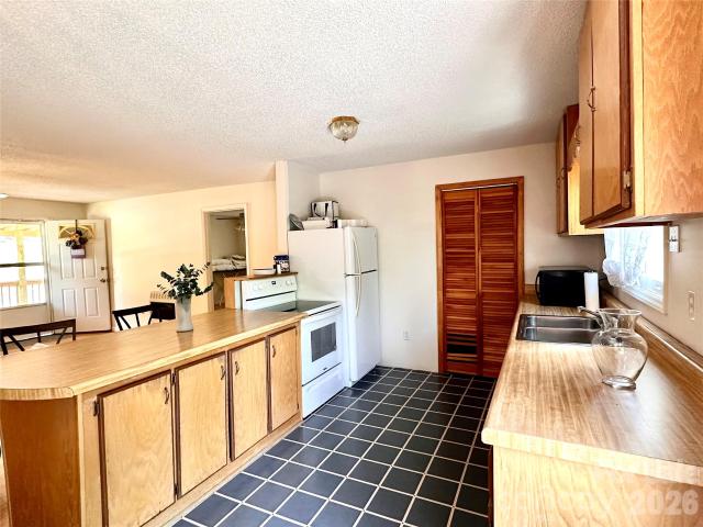 House for sale in Spruce Pine, North Carolina