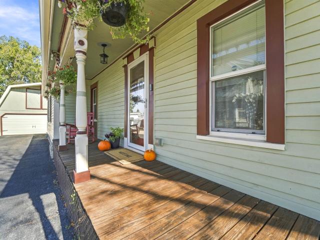 House for sale in Oshkosh, Winnebago County