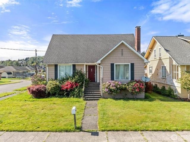 House for sale in Aberdeen, Washington