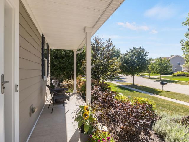 House for sale in West Ridge Village, Elgin