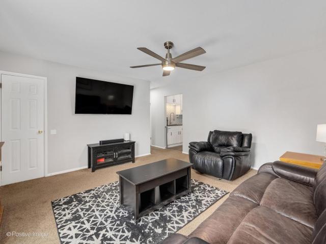 House for sale in Streamwood, Illinois