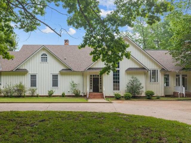 House for sale in Crockett, Texas