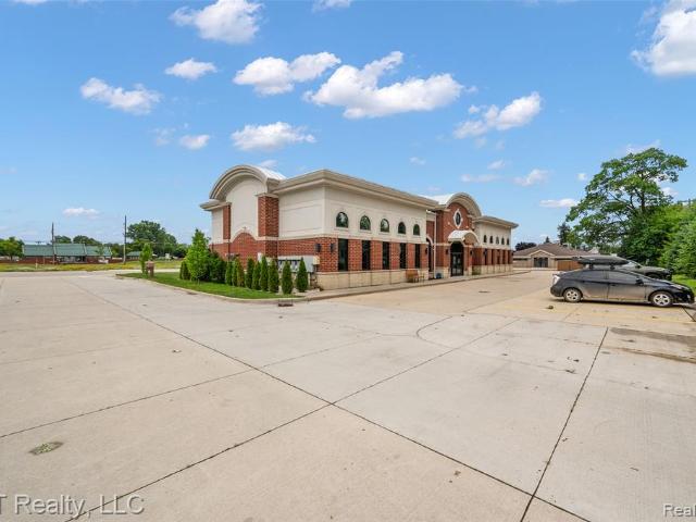 Commercial for sale in Sterling Heights