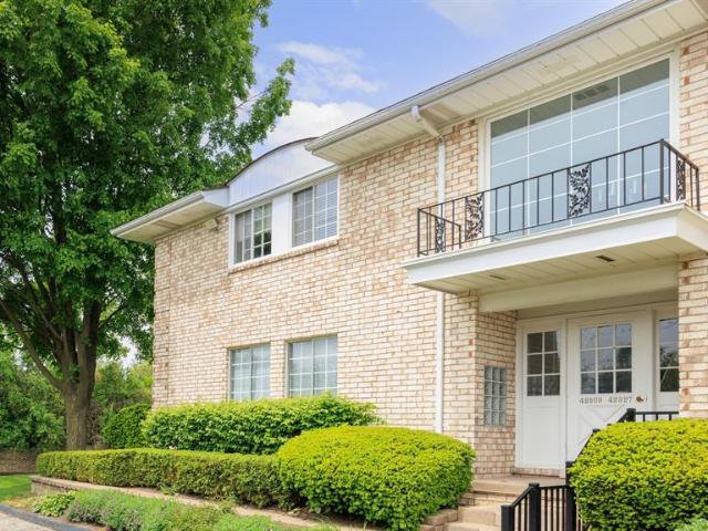 Condo for sale in Bloomfield Hills