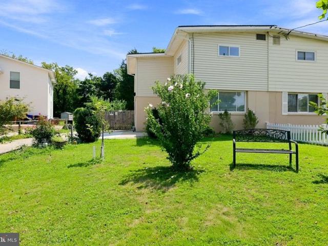 Townhouse for sale in Virginia