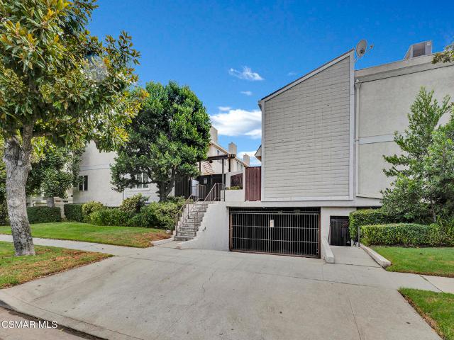 Condo for sale in Studio City Neighborhood Council District, Canoga Park
