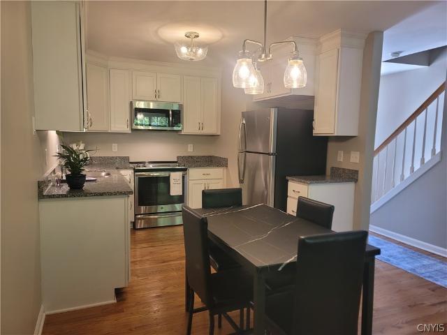 Townhouse for sale in Clay, New York