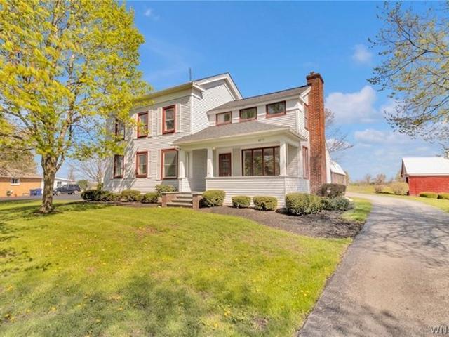 House for sale in Niagara, New York