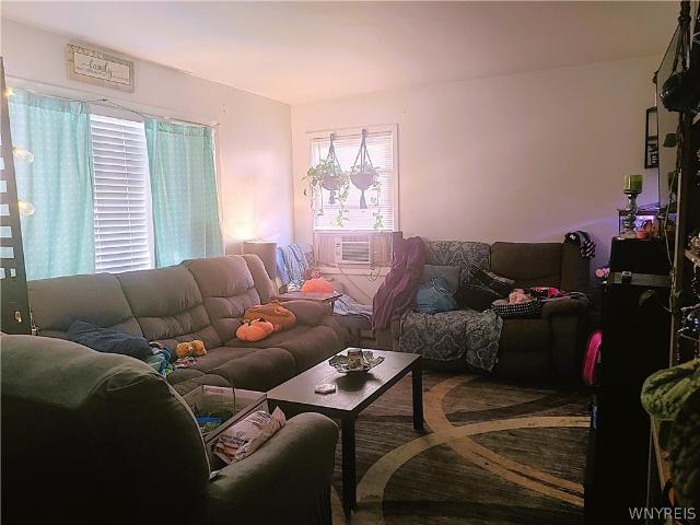 House for sale in City of Niagara Falls, Niagara County