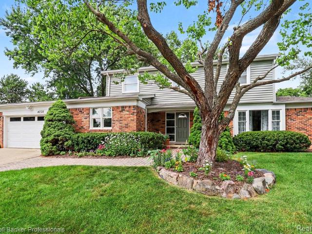 House for sale in West Bloomfield, Michigan